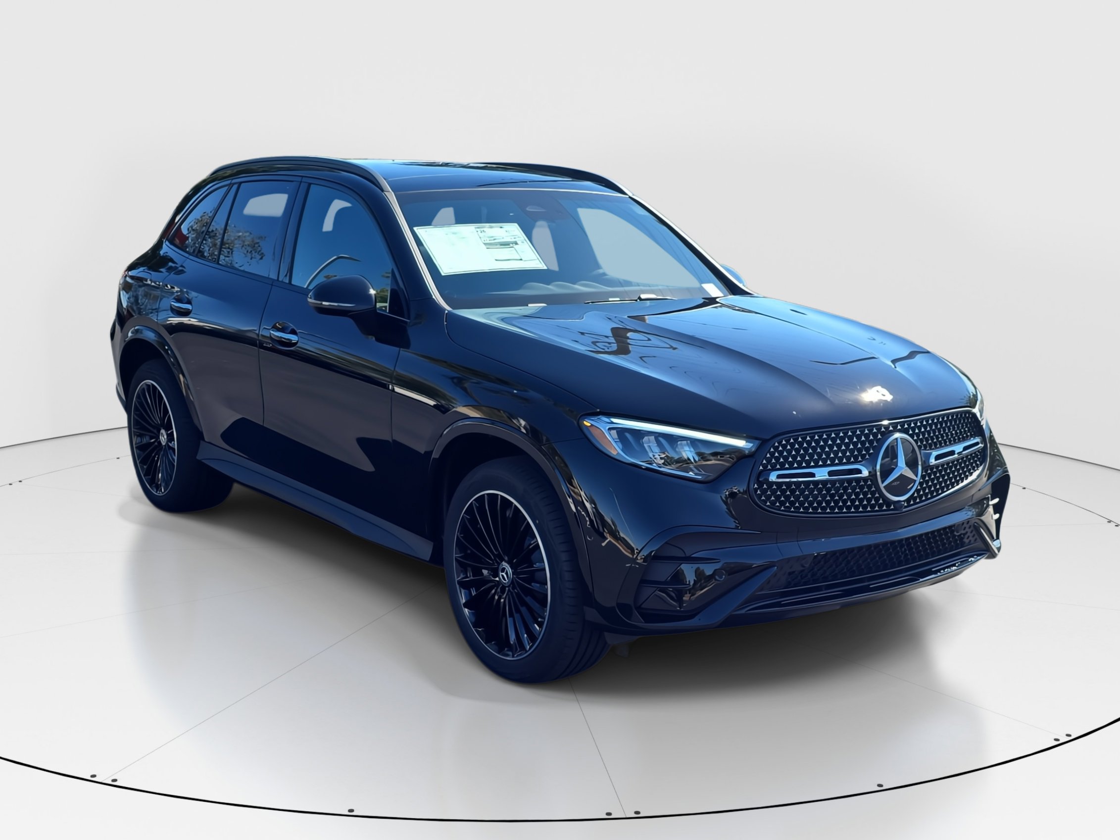 2026 Mercedes Benz GLC 300 4MATIC photo 2