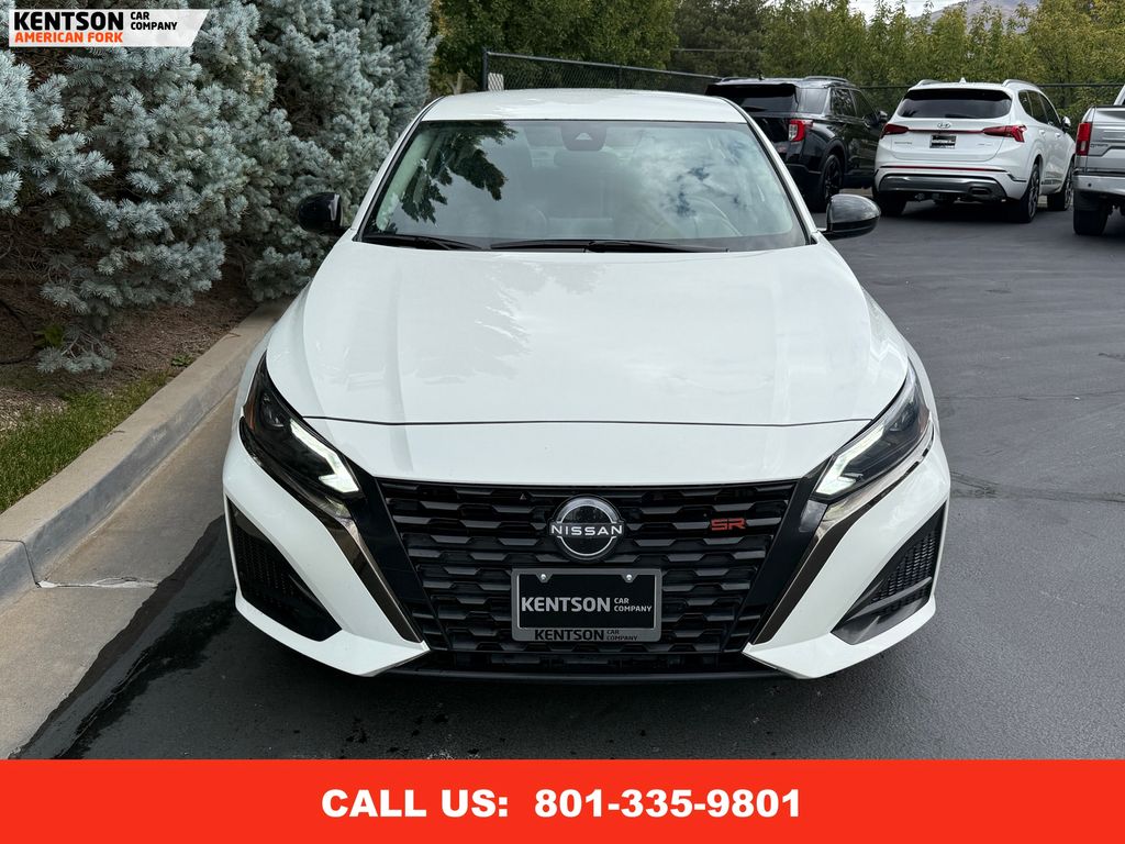 2024 Nissan Altima 2.5 SR photo 2