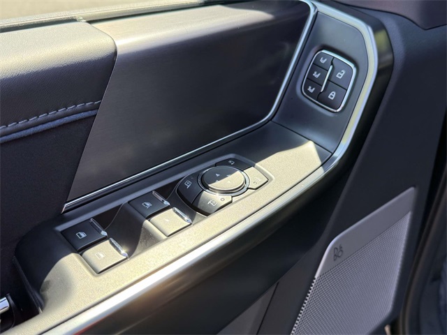 2024 Ford F-150 Platinum photo 24