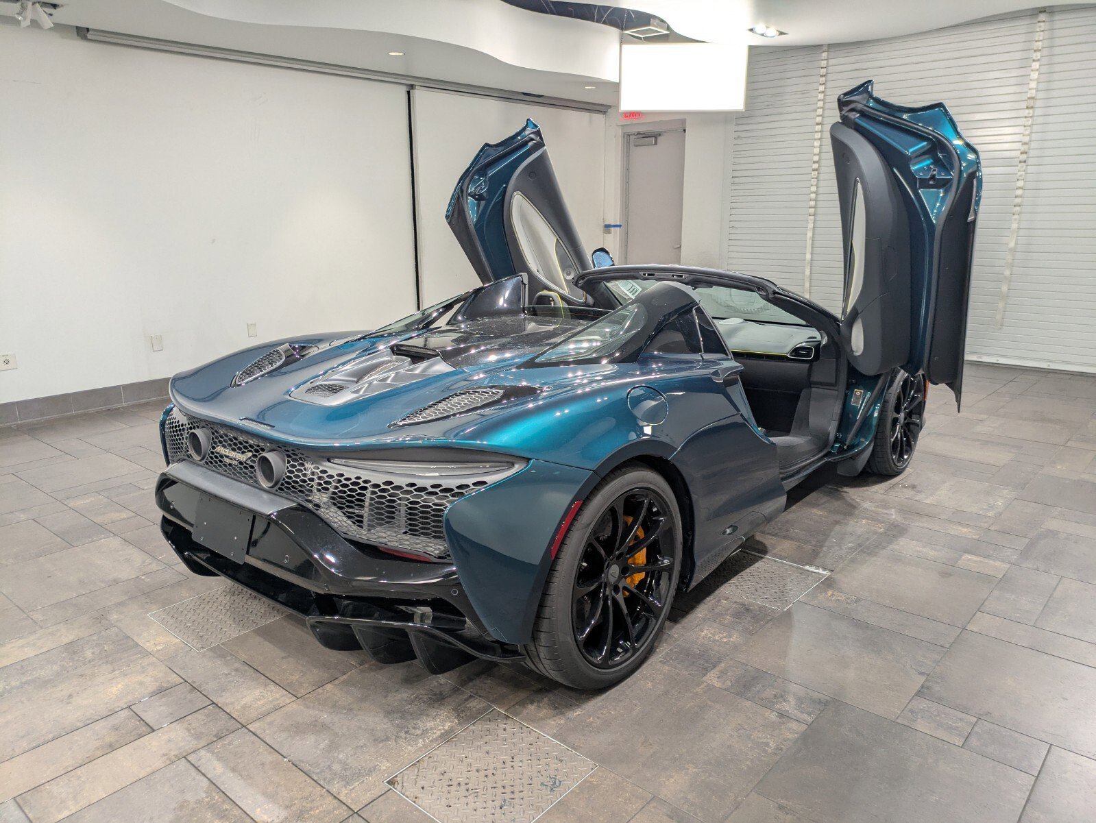 2025 Mclaren ARTURA Spider photo 25