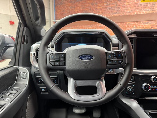 2025 Ford F-150 Lariat photo 13
