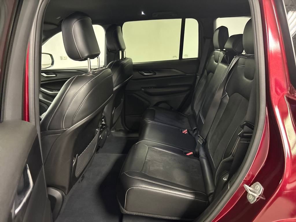 2023 Jeep Grand Cherokee Altitude photo 33