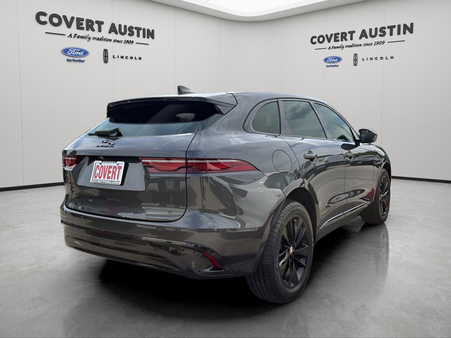 2022 Jaguar F-PACE P250 S photo 4