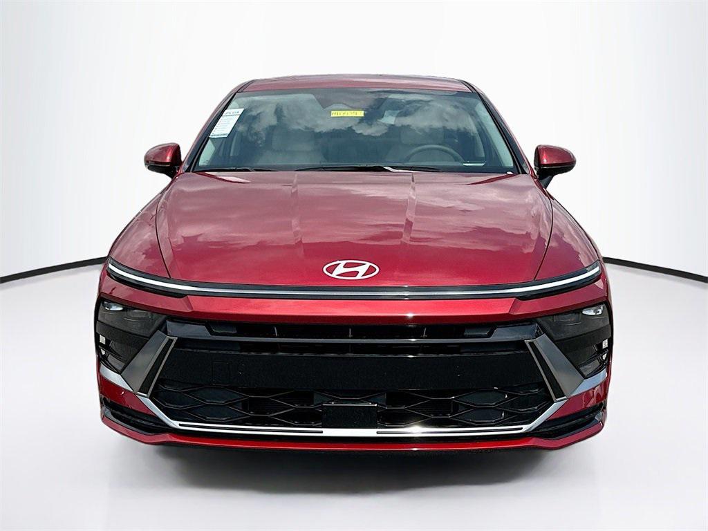 2025 Hyundai Sonata Hybrid SEL photo 2
