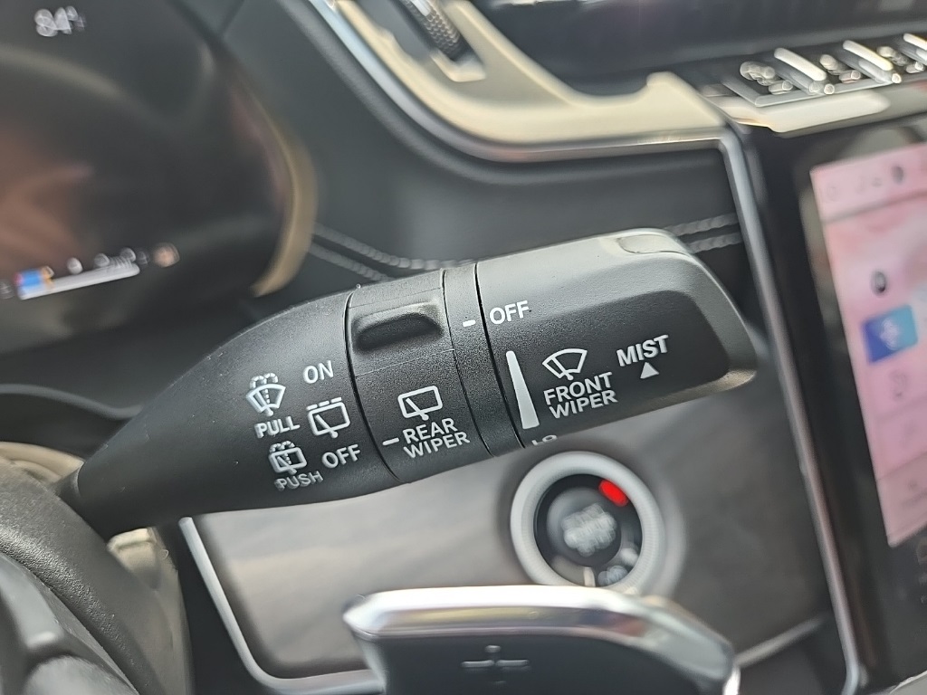 2025 Jeep Grand Cherokee Limited photo 43
