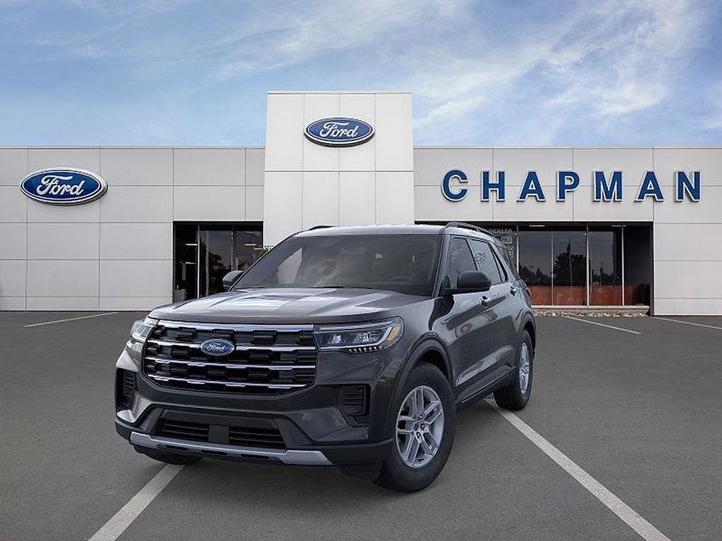 2026 Ford Explorer photo 2