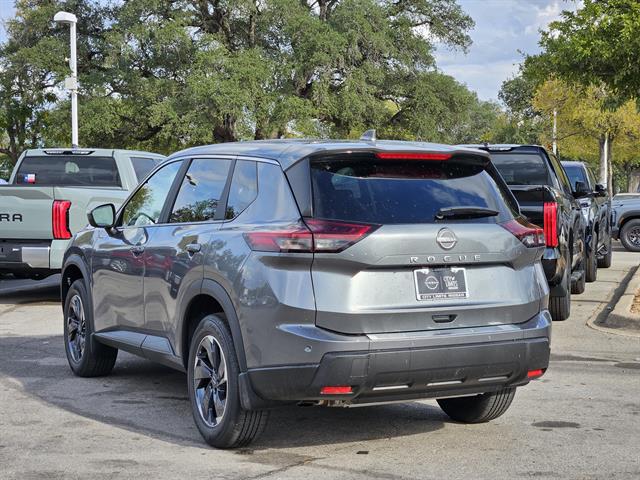 2026 Nissan Rogue SV photo 4