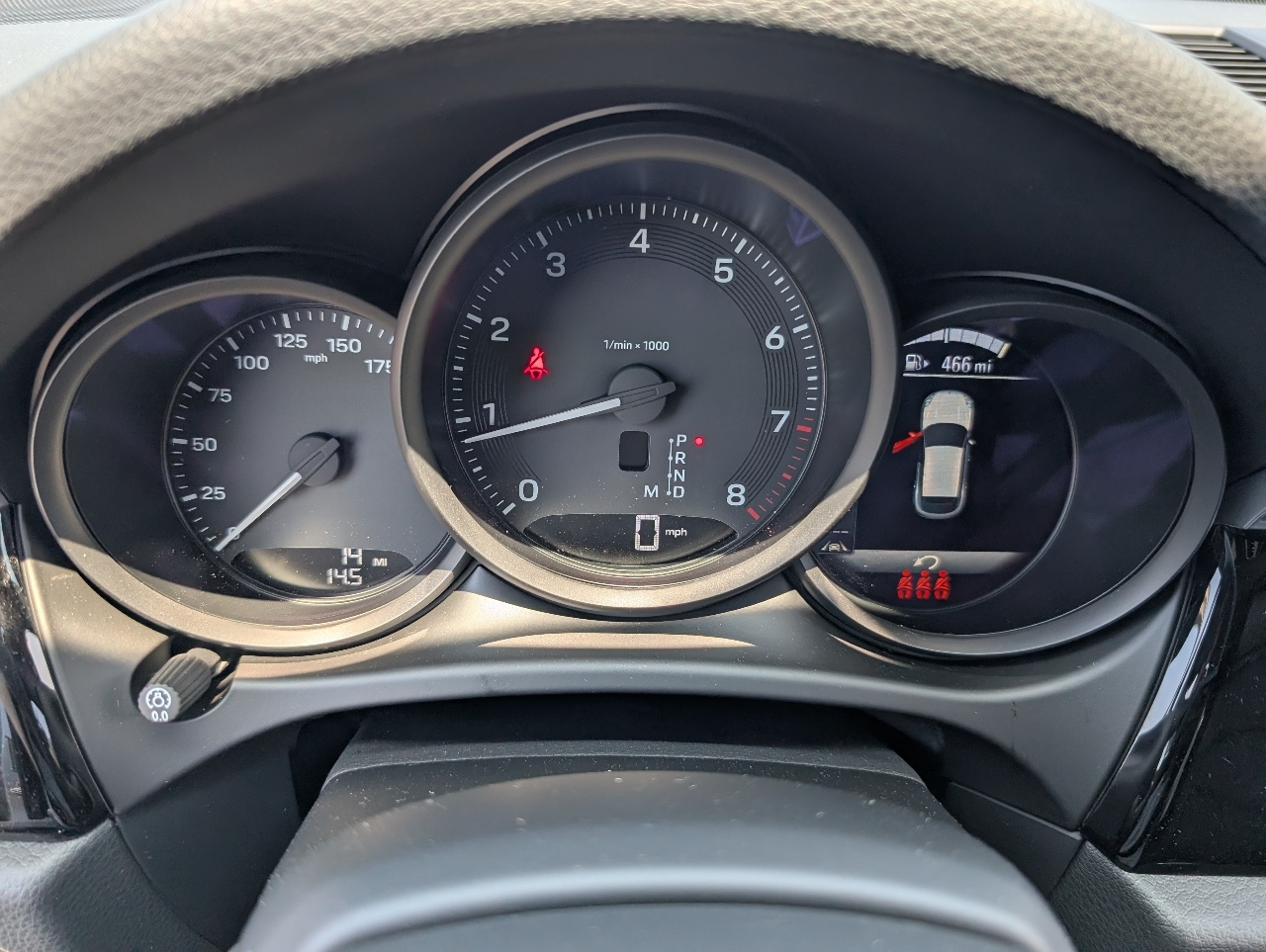 2025 Porsche Macan T photo 21