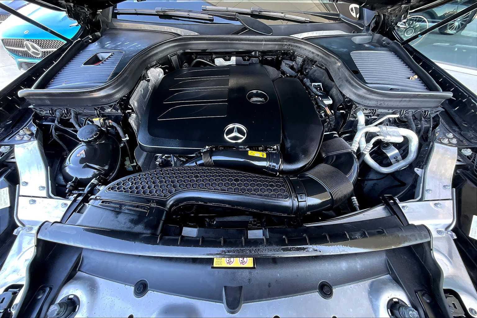 2022 Mercedes Benz GLC 300 photo 26
