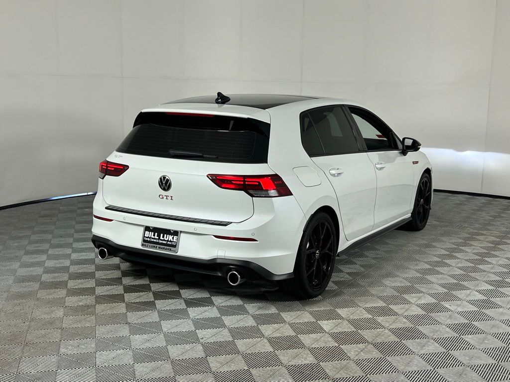 2024 Volkswagen Golf GTI SE photo 4