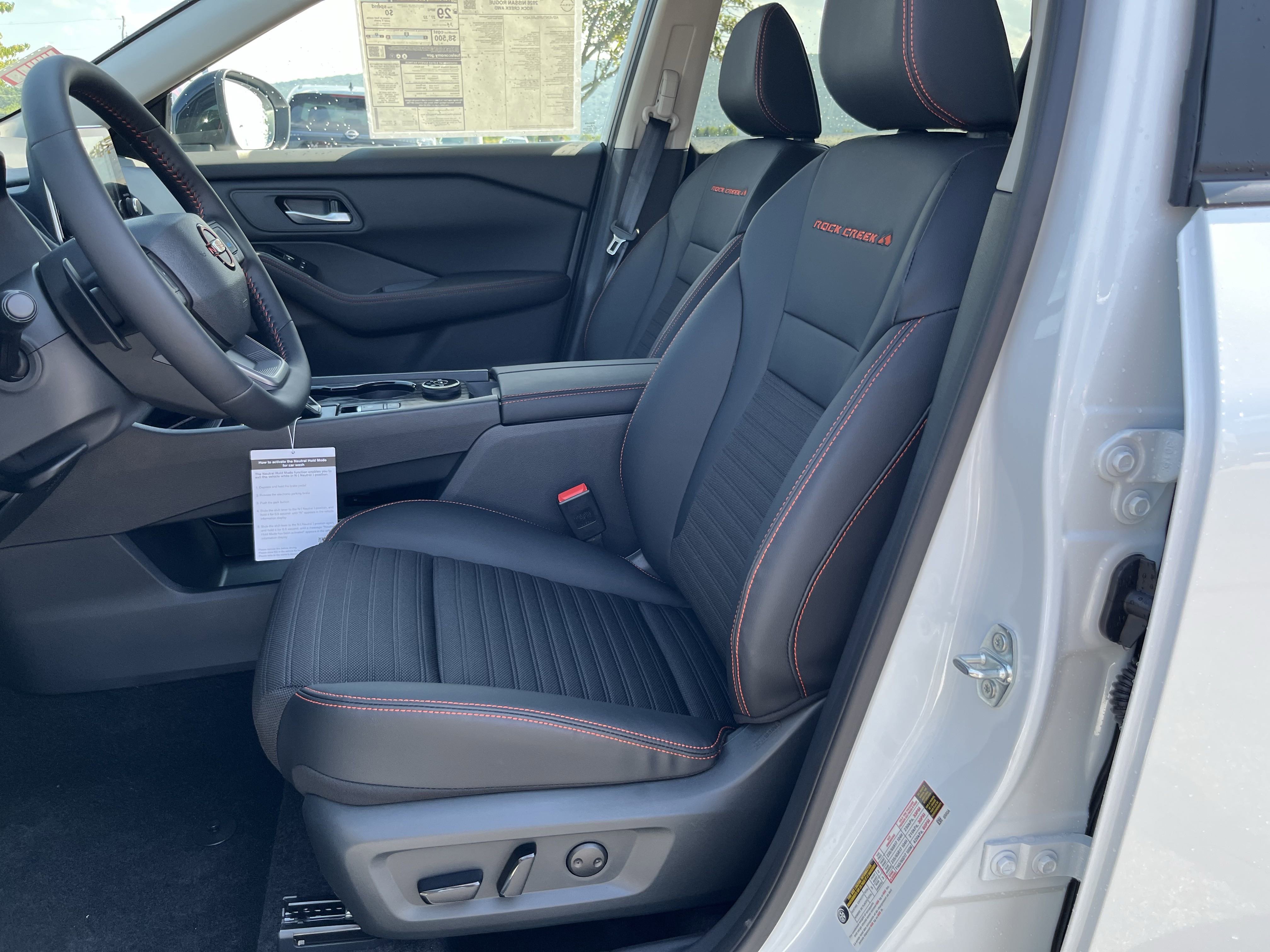 2026 Nissan Rogue SV photo 3