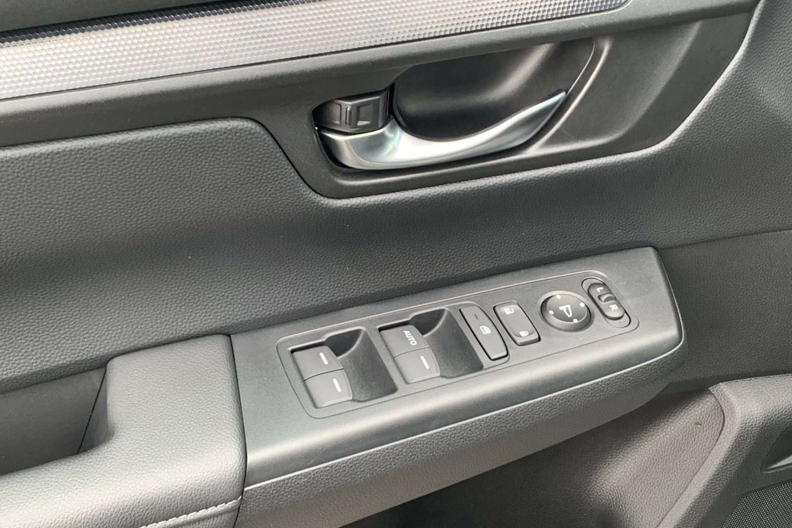 2024 Honda CR-V LX photo 12