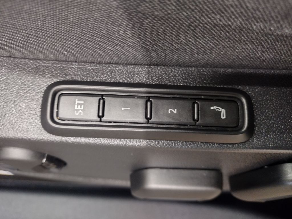 2021 Volkswagen ID.4 Pro S photo 20