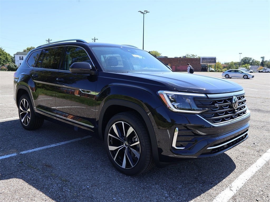 2025 Volkswagen Atlas SEL Premium R-Line photo 6
