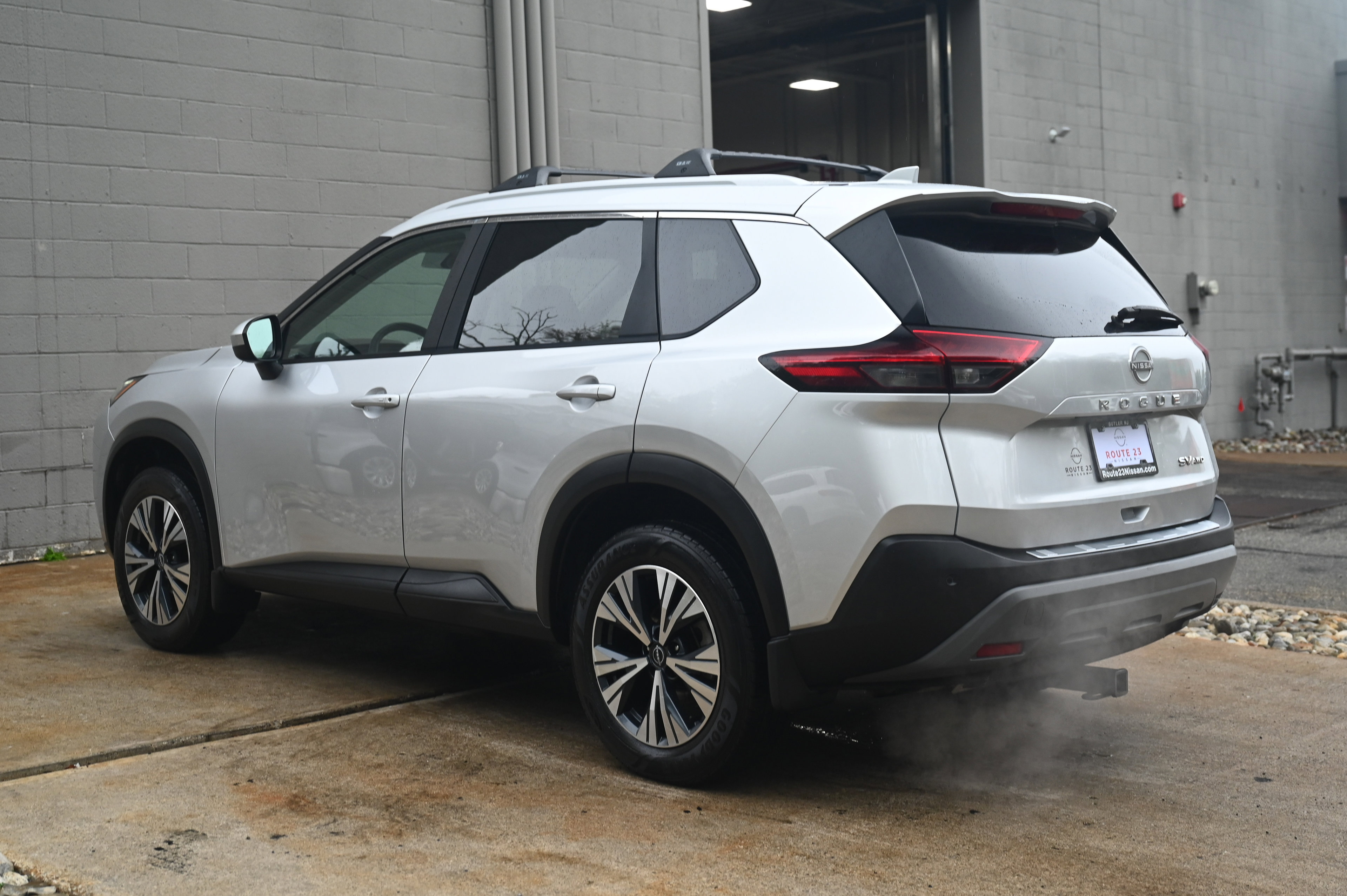 2023 Nissan Rogue SV photo 6