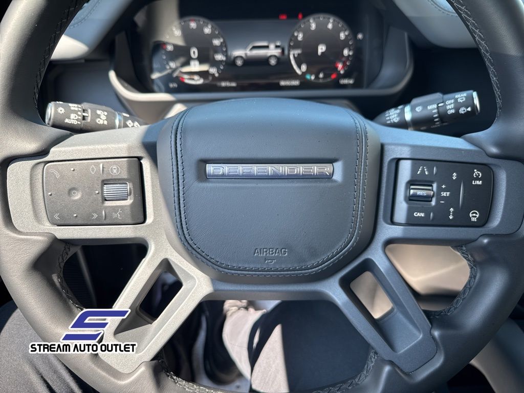2024 Land Rover Defender 110 X-Dynamic SE photo 16