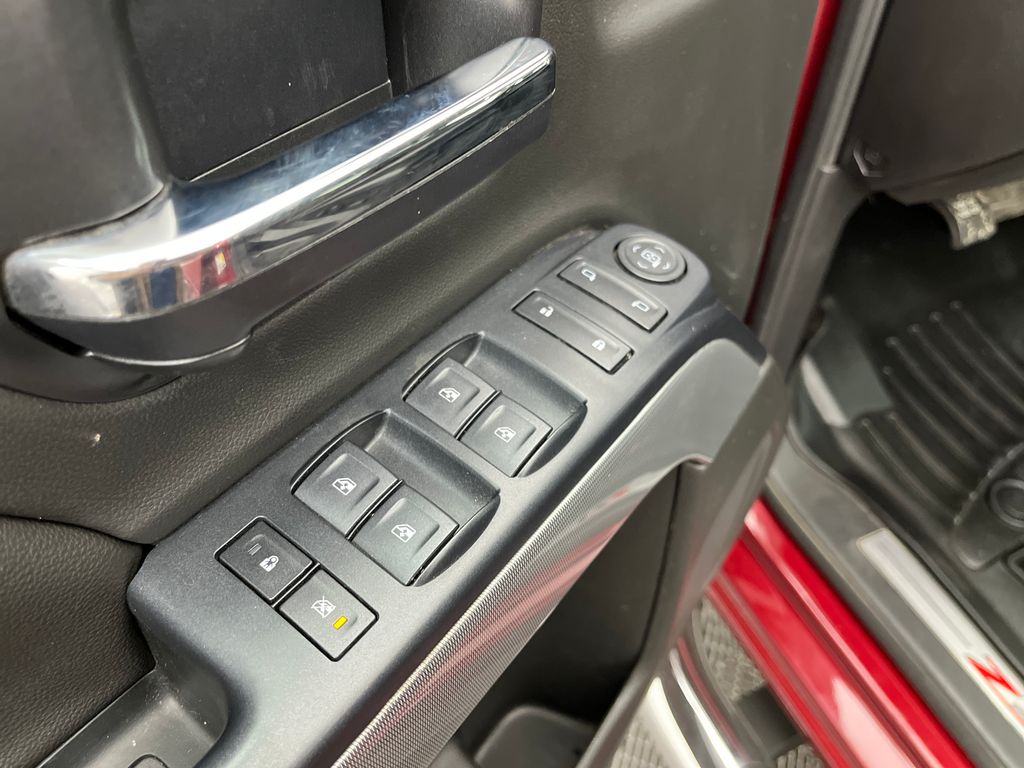 2018 Chevrolet Silverado 1500 LT photo 22