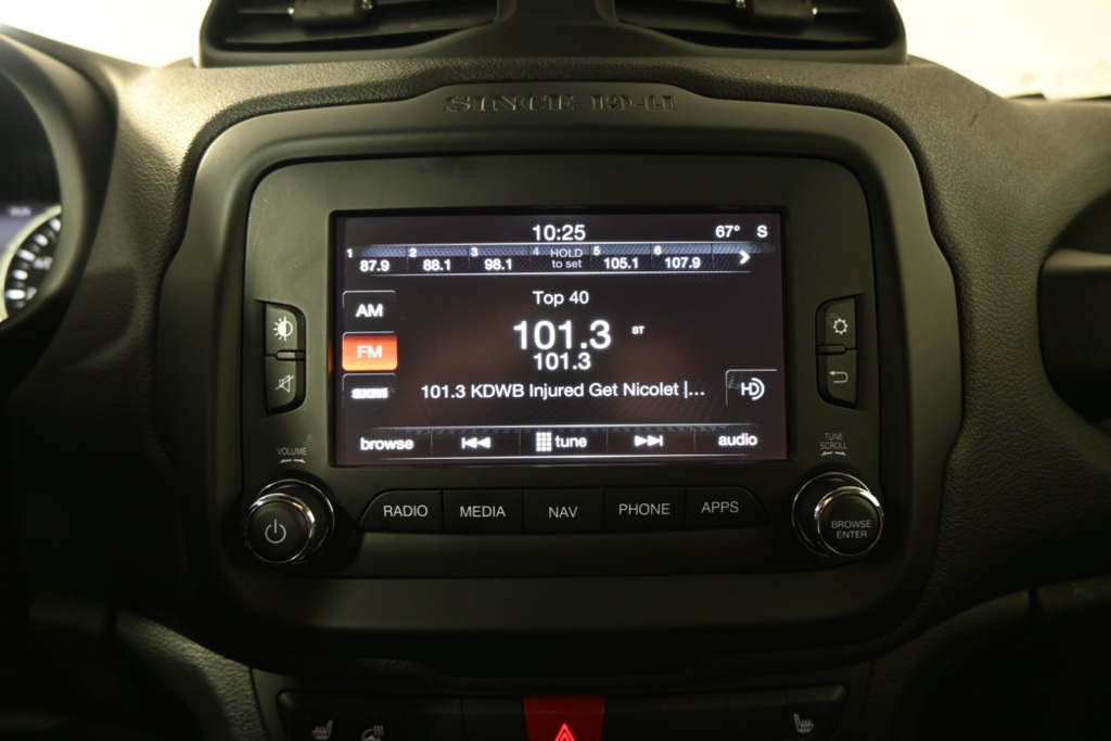 2017 Jeep Renegade Limited photo 25