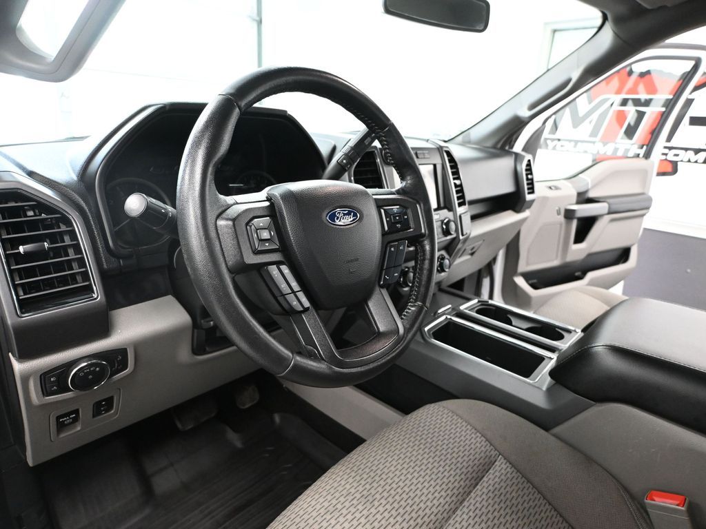 2020 Ford F-150 XLT photo 16