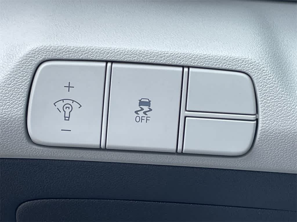 2024 Hyundai Elantra Limited photo 21