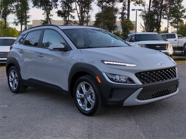 2023 Hyundai Kona SEL photo 3