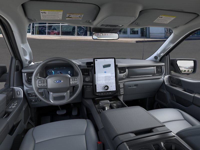 2025 Ford F-150 Lightning photo 9