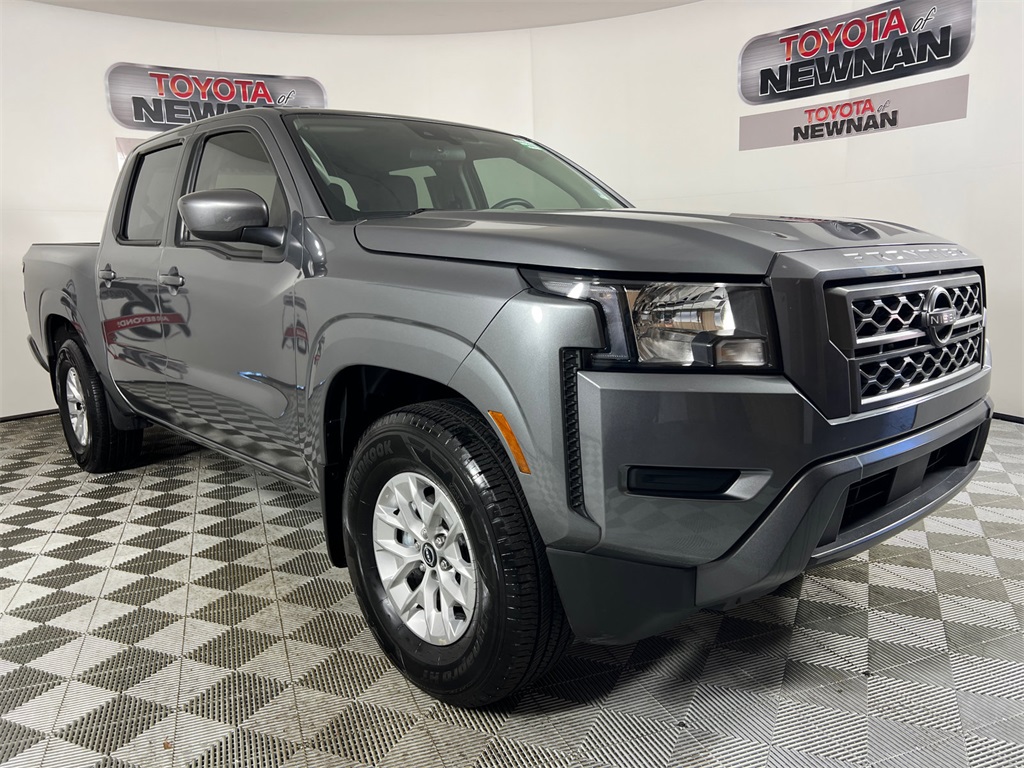 2024 Nissan Frontier SV's photo