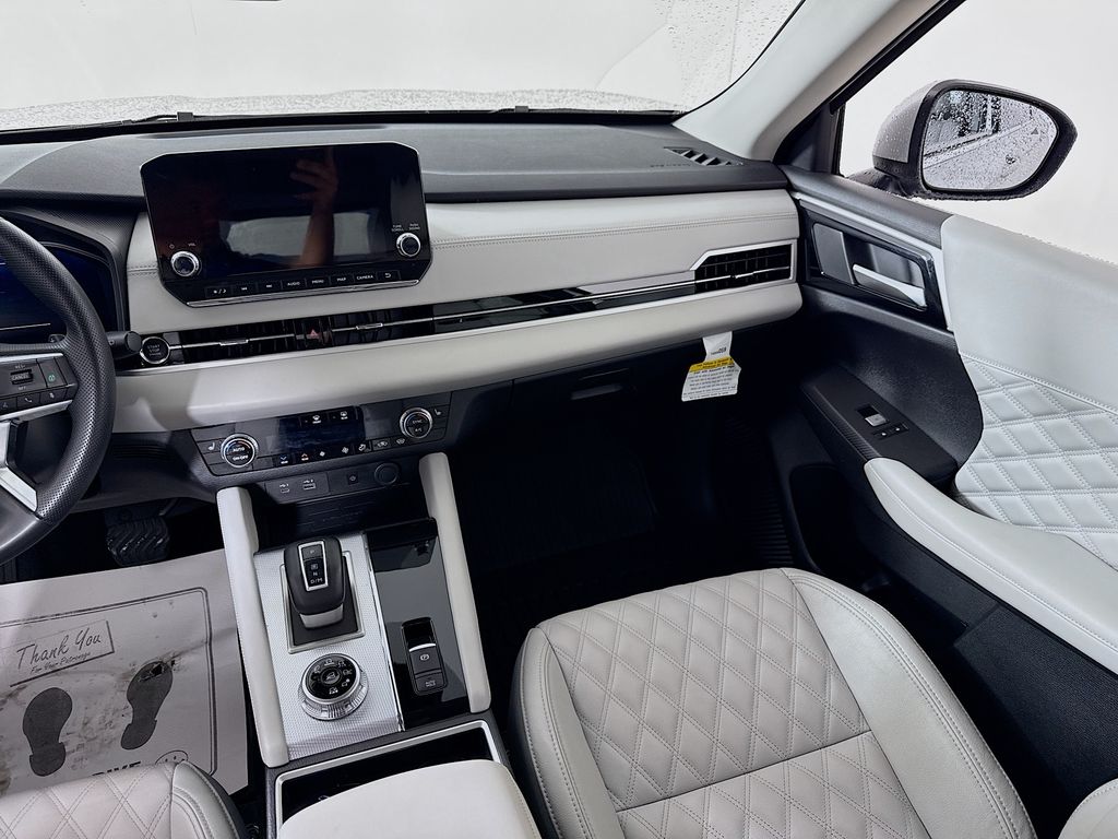 2024 Mitsubishi Outlander SEL photo 20