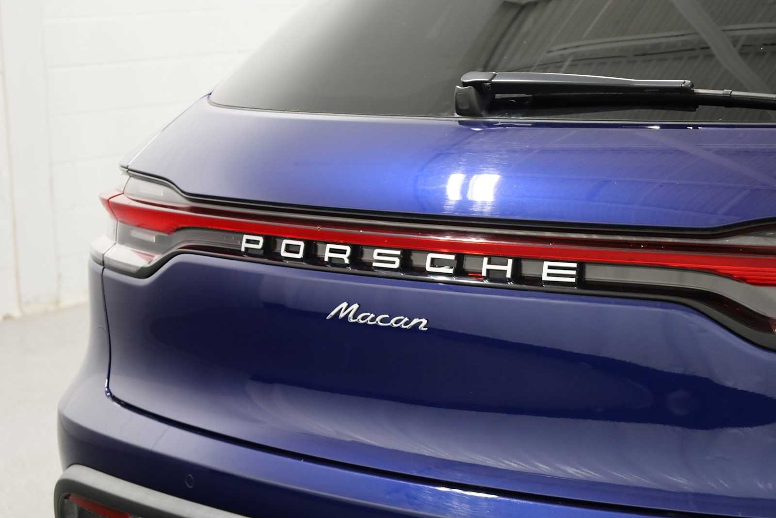 2024 Porsche Macan T photo 8