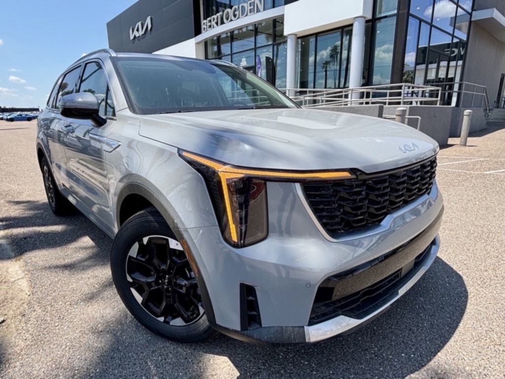 2026 Kia Sorento S's photo