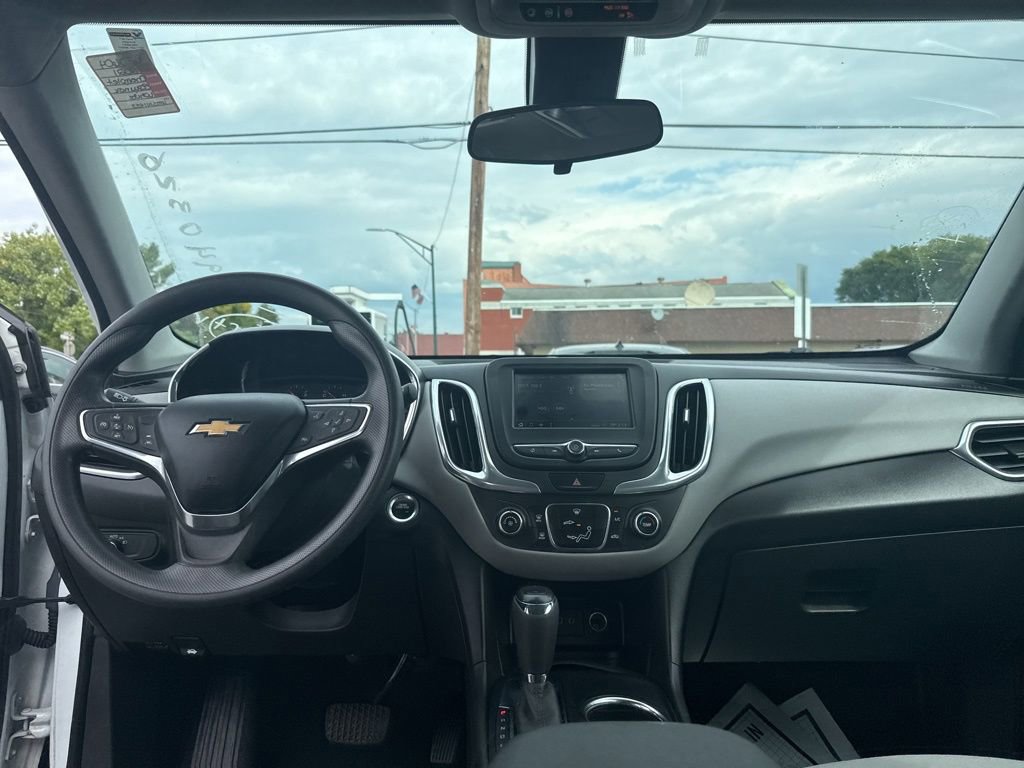2021 Chevrolet Equinox LS photo 12
