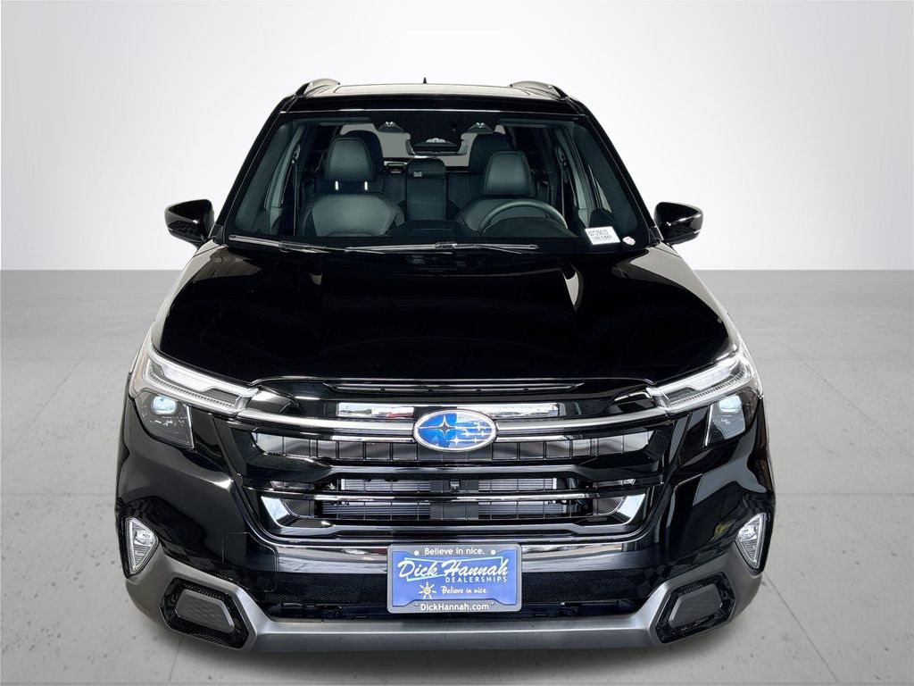 2025 Subaru Forester Touring photo 3
