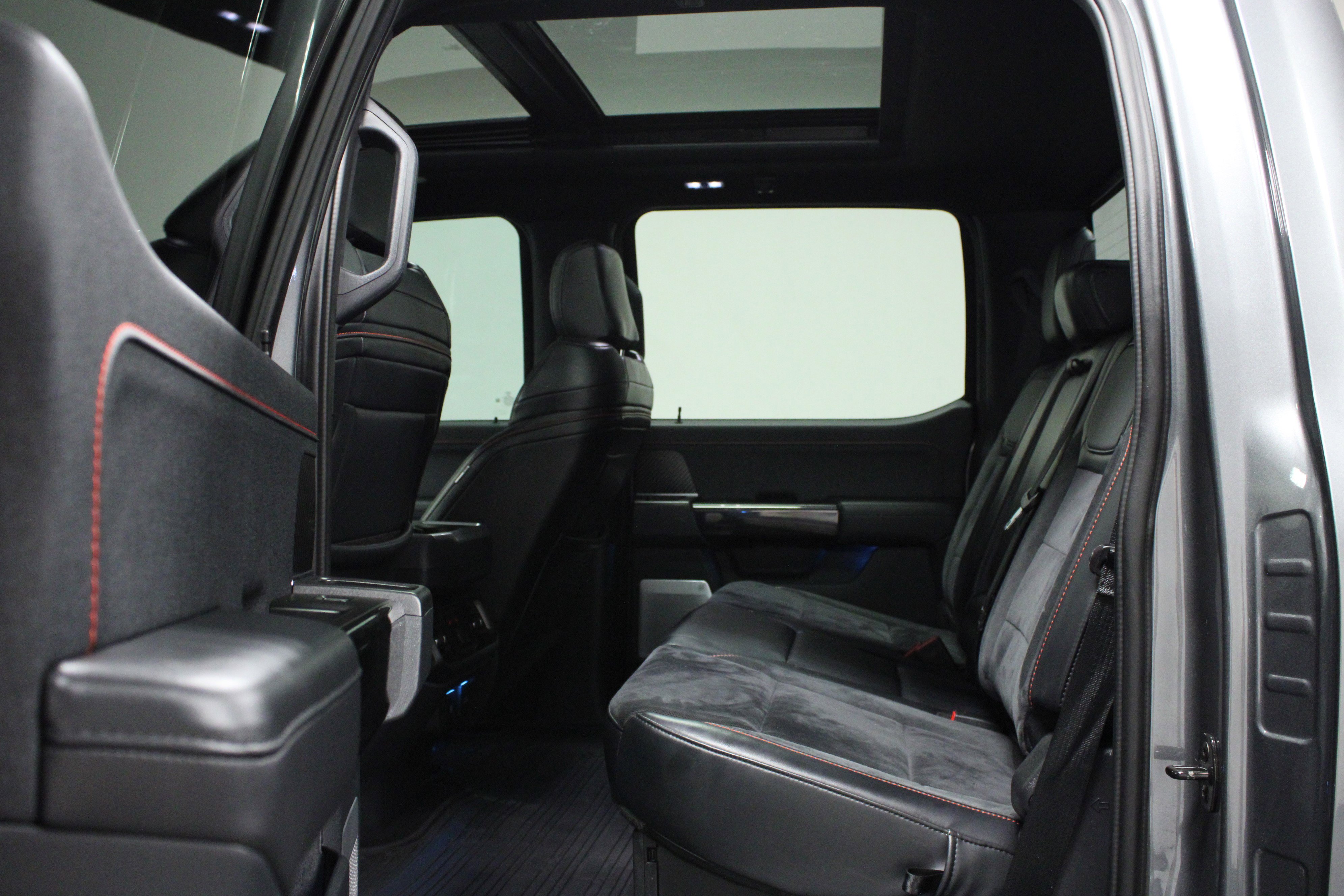 Used 2023 Gray Ford Raptor image 13