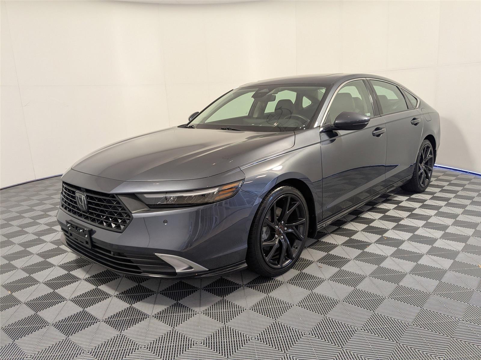 2024 Honda Accord Hybrid Touring's photo