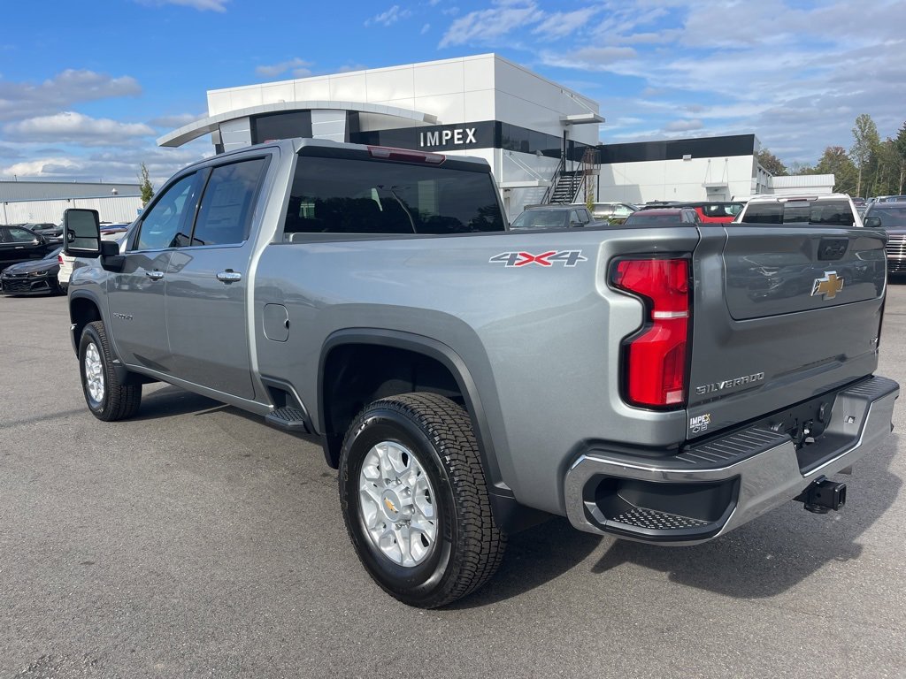 2026 Chevrolet Silverado 2500HD LTZ photo 2