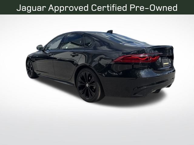 2024 Jaguar XF P300 R-Dynamic SE photo 3