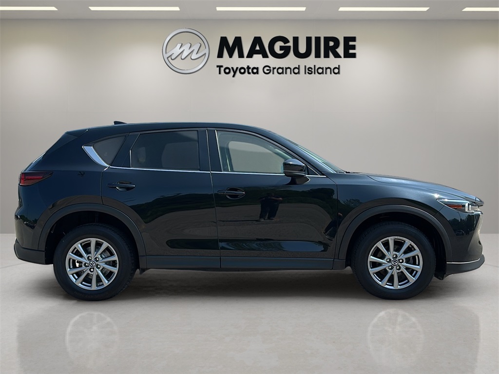2022 Mazda CX-5 2.5 S Preferred photo 2