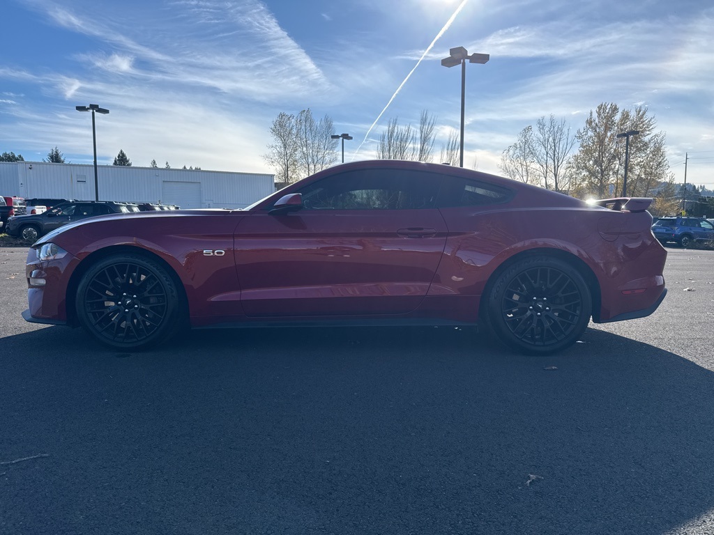 2022 Ford Mustang GT Premium photo 3
