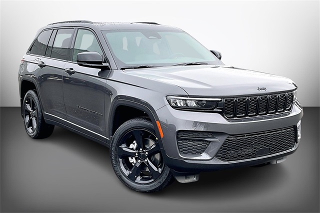 2025 Jeep Grand Cherokee Altitude's photo
