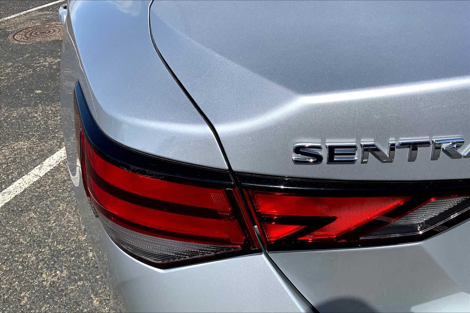 2021 Nissan Sentra SV photo 24