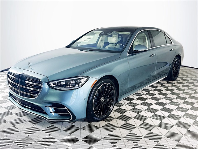 2026 Mercedes Benz S 580 4MATIC photo 3