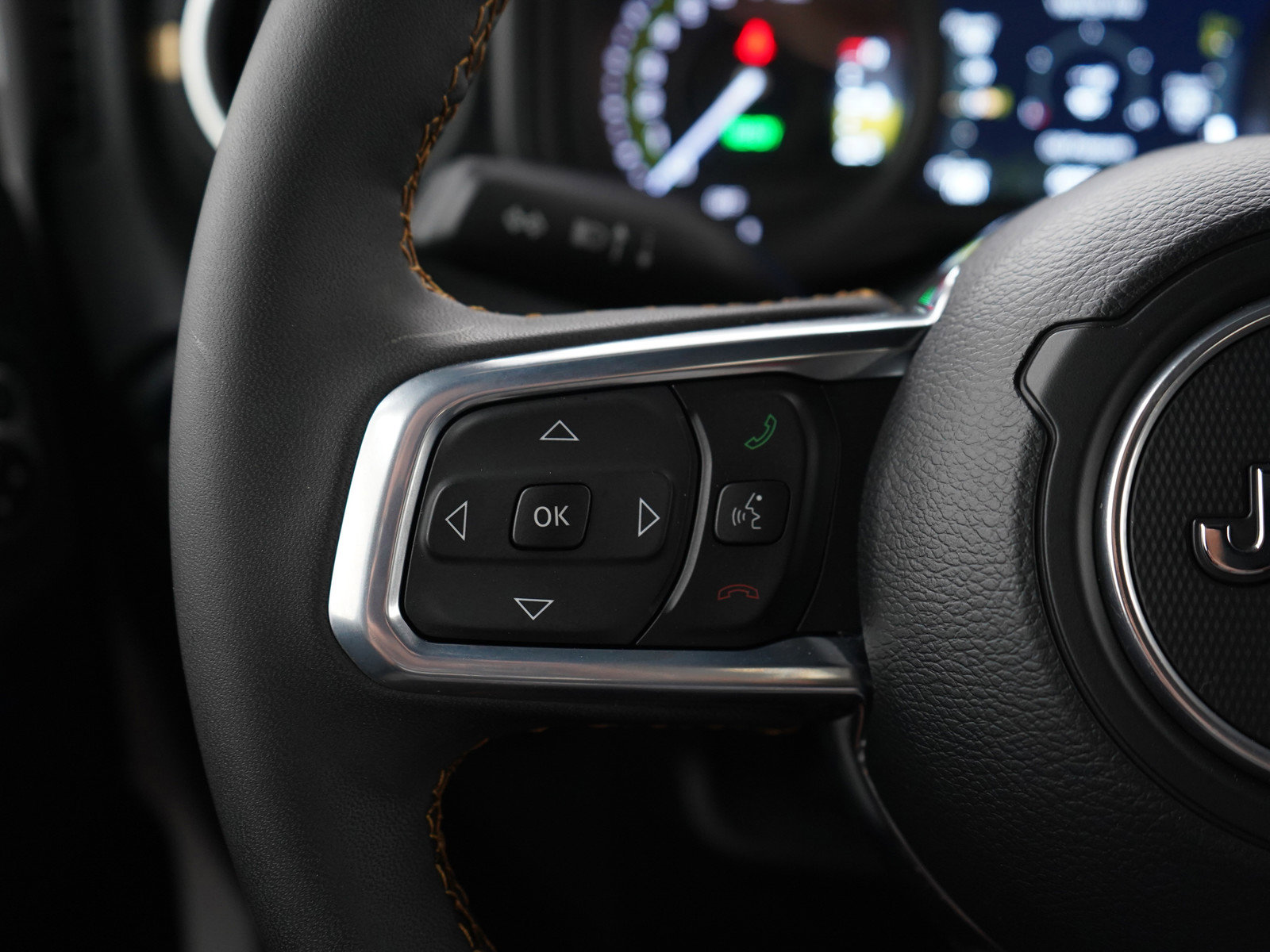 2024 Jeep Wrangler Sahara 4xe photo 25