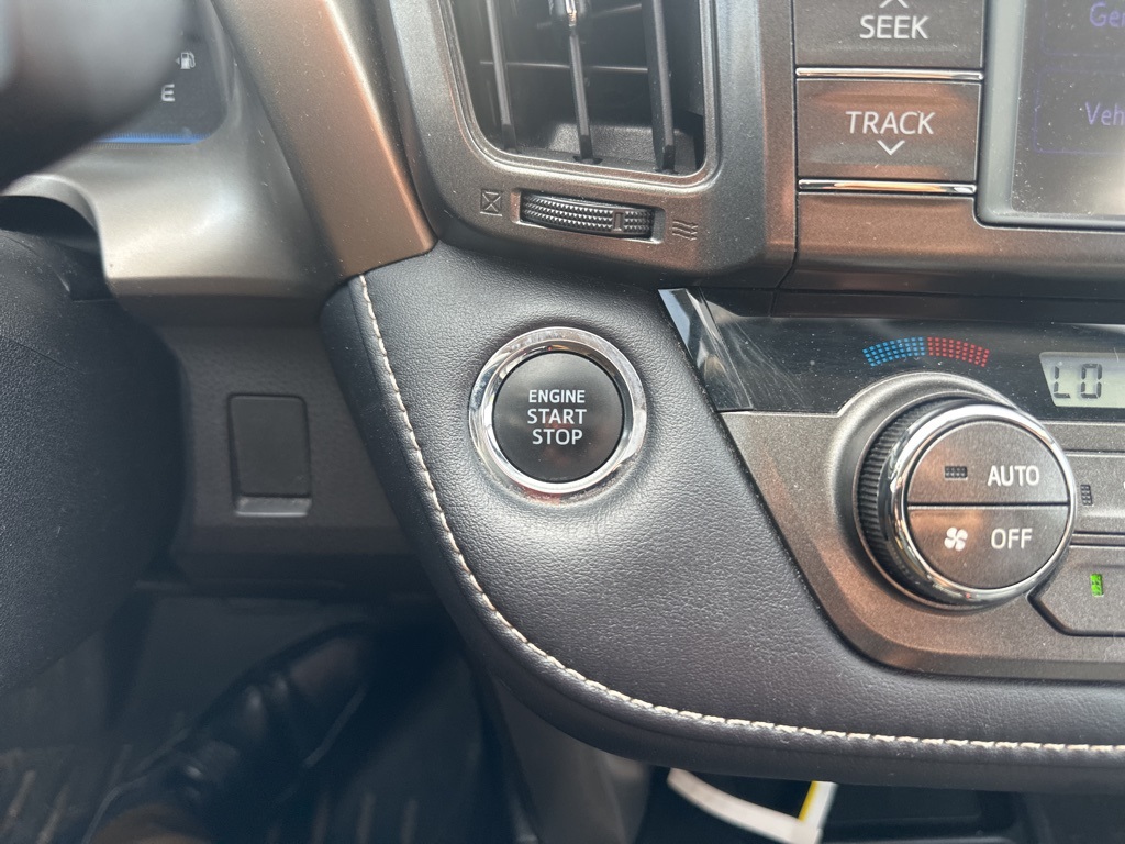 2013 Toyota RAV4 Limited photo 19