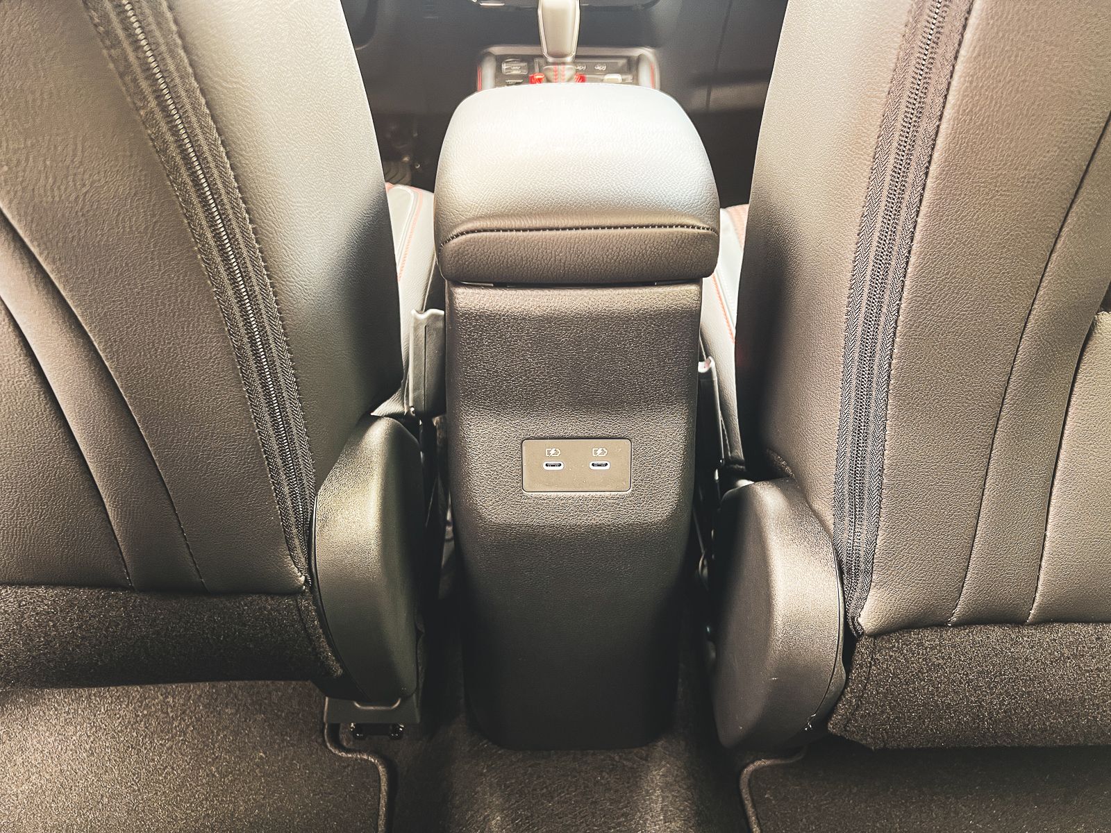 2026 Nissan Kicks SR photo 25