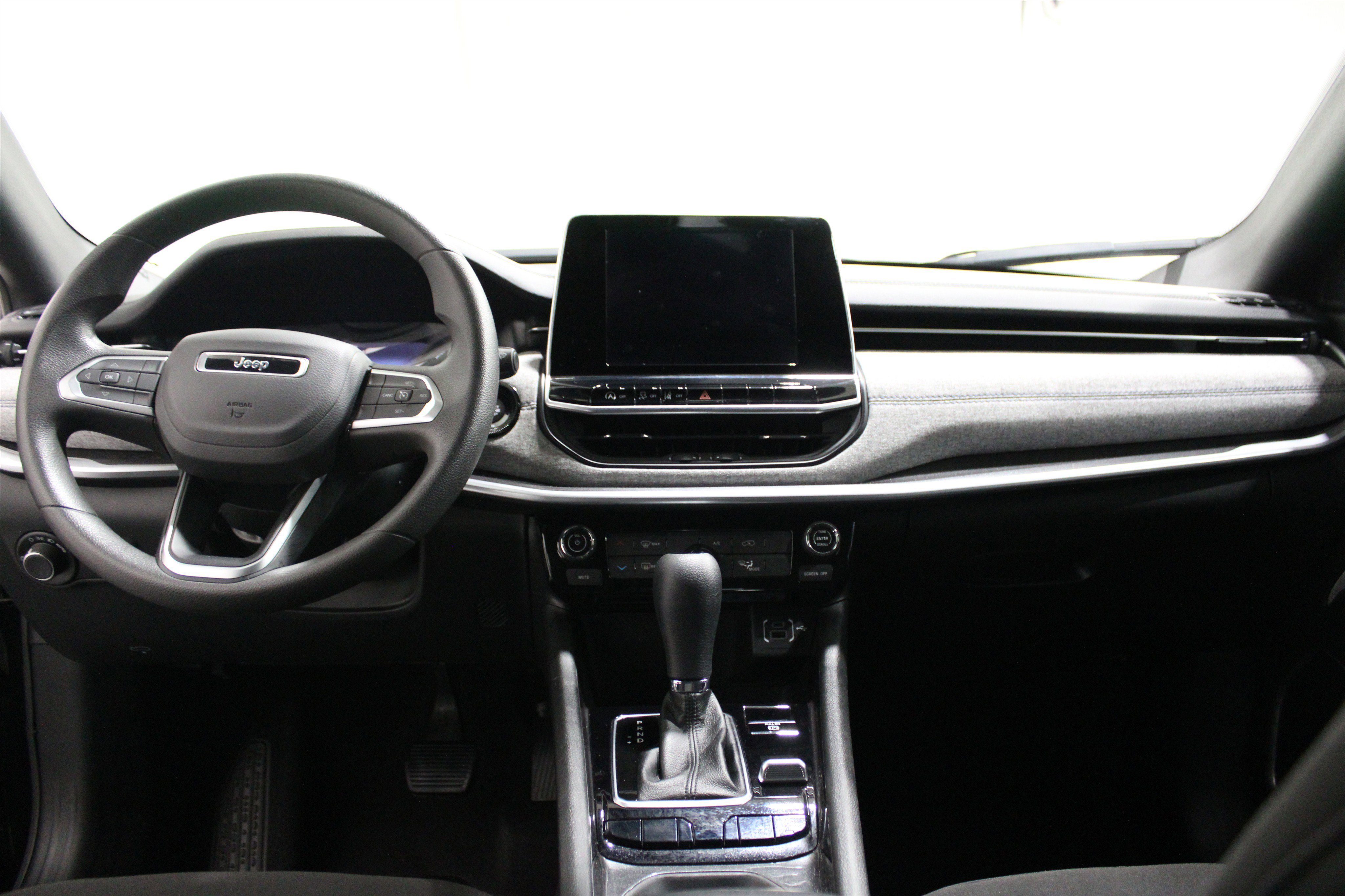 2025 Jeep Compass Sport photo 2