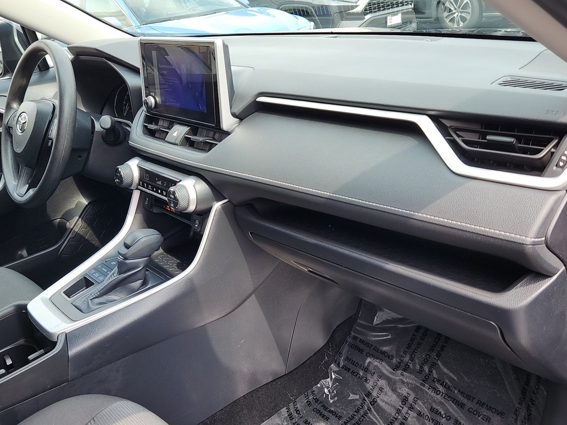2025 Toyota RAV4 XLE photo 31