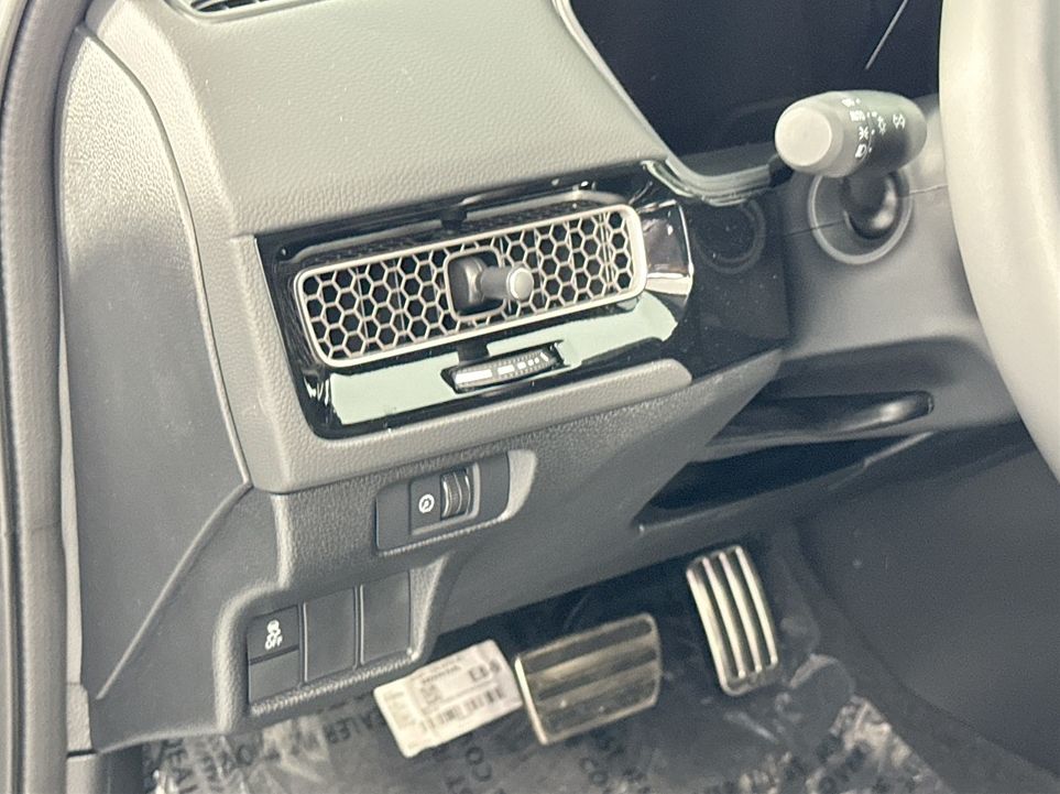 2026 Honda Civic Sport photo 13