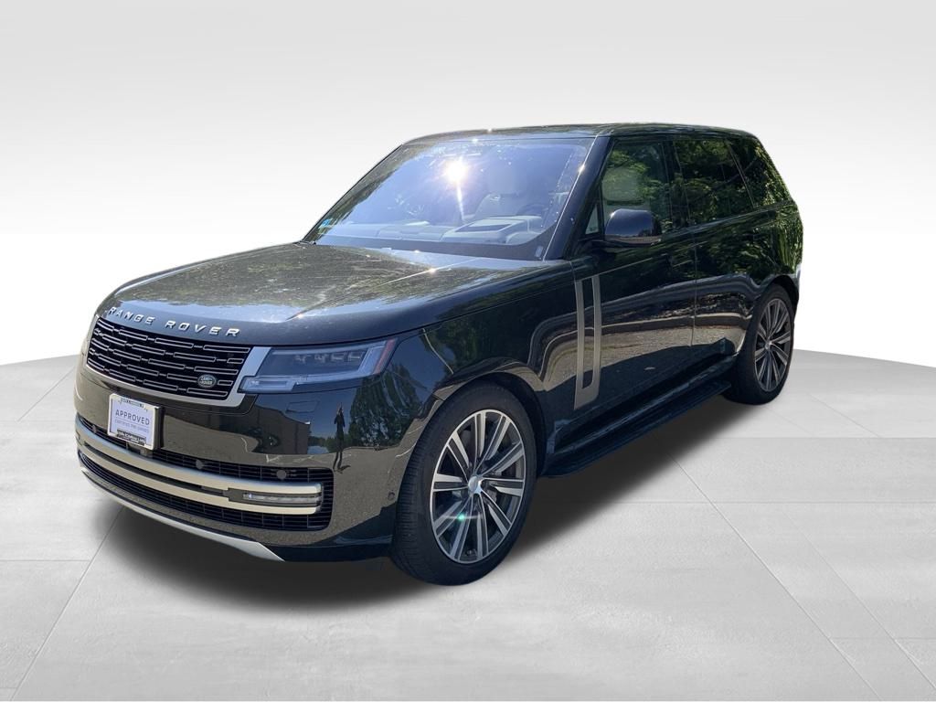 2023 Land Rover Range Rover SE's photo