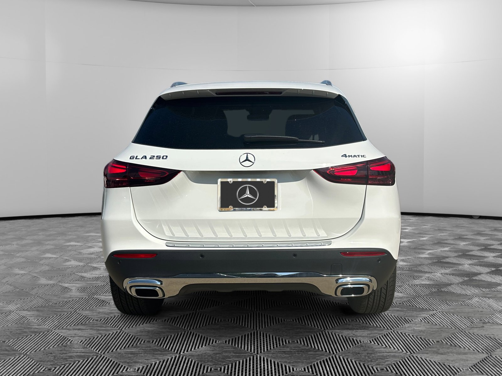 2026 Mercedes Benz GLA 250 4MATIC photo 4