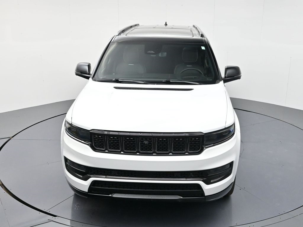2024 Jeep Wagoneer L Series III photo 30